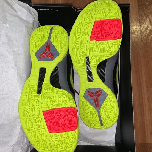 Kobe Prontro 2K Gamer Limited Edition Nike Shoes - Picture 9 of 9